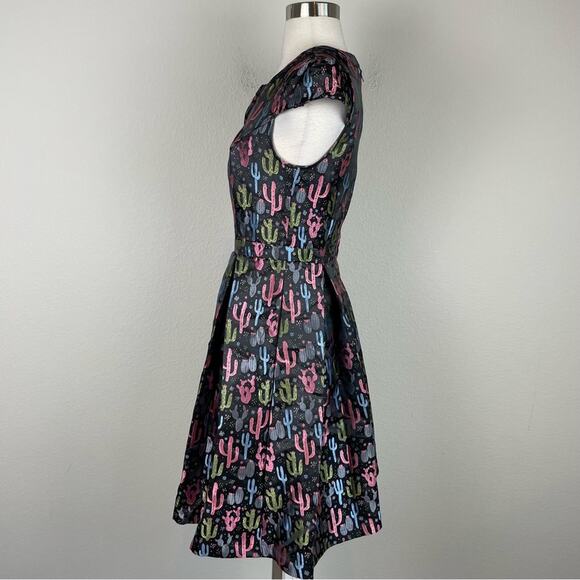Modcloth Black Cactus Print Fit & Flare Novelty Dress 6 - Picture 4 of 8